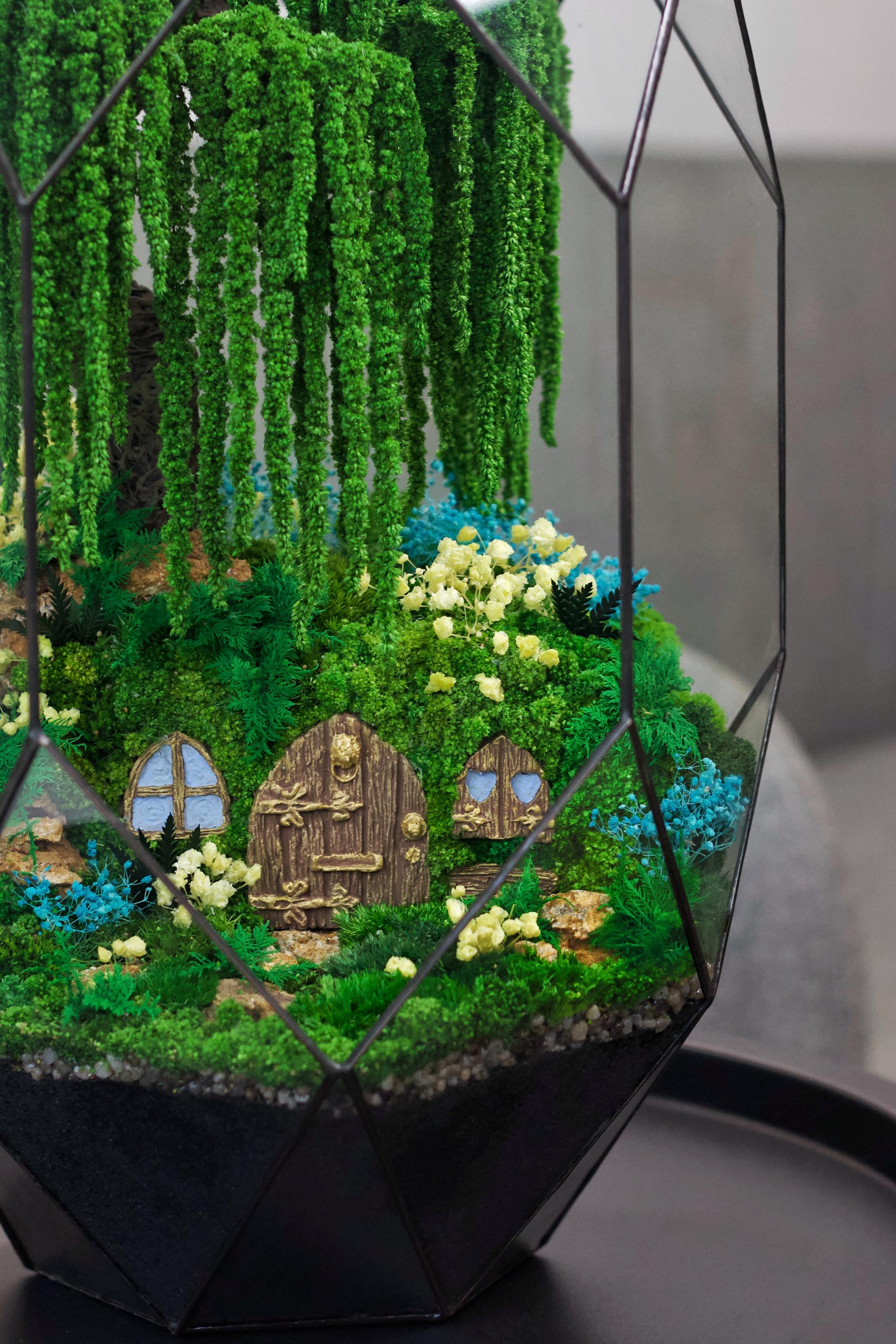 Modern Terrariums for Elegant Interiors: Styling Tips & Ideas