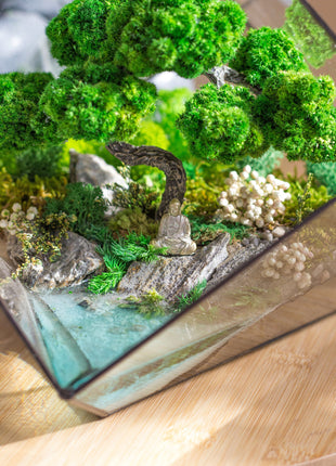 Glass Garden Terrarium in Crystal Cube 