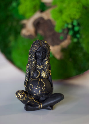 Goddess statue - Mother Earth