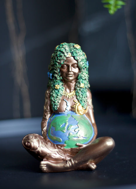 Goddess statue - handmade item, Gaia Meditation statue, Mother Earth