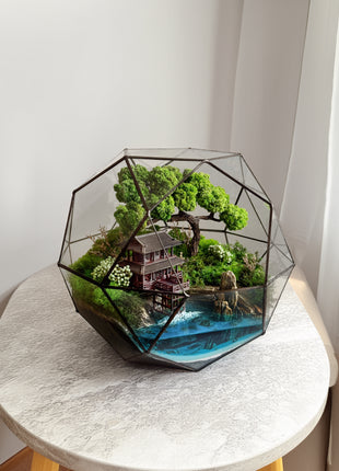 Asian Style Crystal Pyramid Terrarium with Preserved Moss