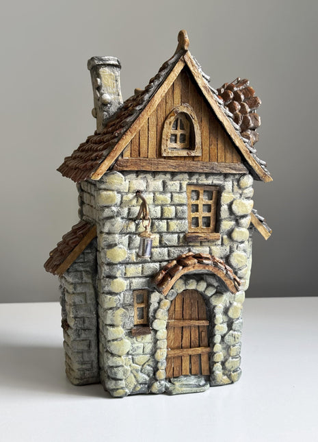 Terrarium Decor, Cottage Figurine for Moss Terrariums